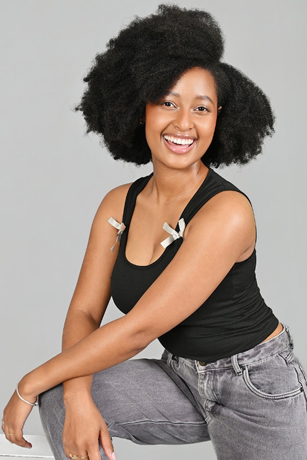 _0000_Khaya Foster